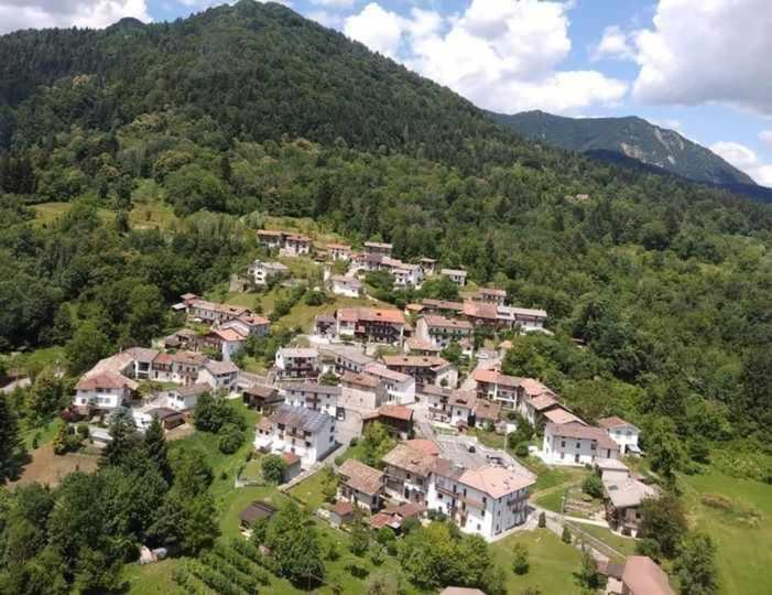Casa Vacanze Il Bearc Feltrone ภายนอก รูปภาพ